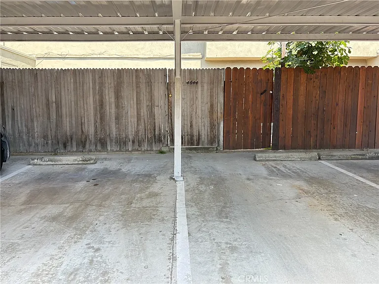 4646 Larwin Ave — Photo 3