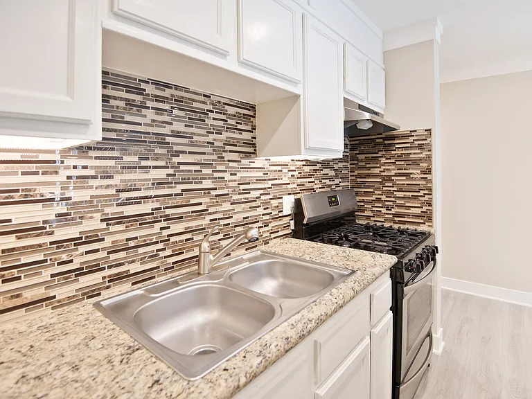 Sunset Ridge at La Crescenta — Photo 26