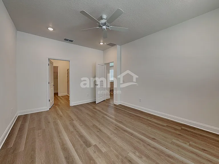 16393 Aubergine Aly — Photo 10