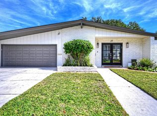 21 Cedar Lawn Dr N, Galveston, TX 77551