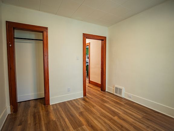 3rd image of 3615 Bloomfield Rd