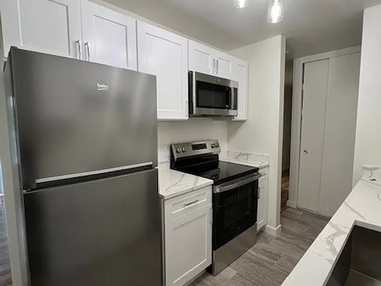 Golden Inca Apartments | Where Comfort Meets Style — Photo 31