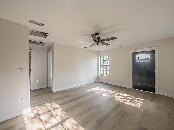5th image of 5608 Birchman Ave