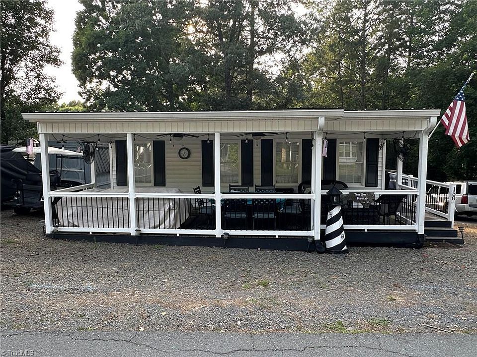 1st image of 138 Marina Dr