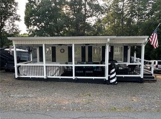 138 Marina Dr, New London, NC 28127