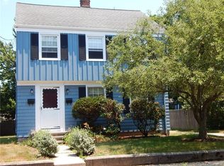 53-55 Bungalow St, Fairfield, CT 06824