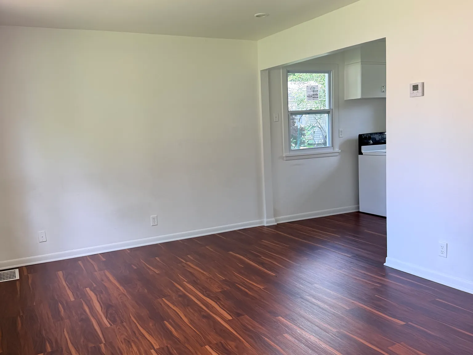4 bed, 1196 sqft, $2,100 — Photo 4