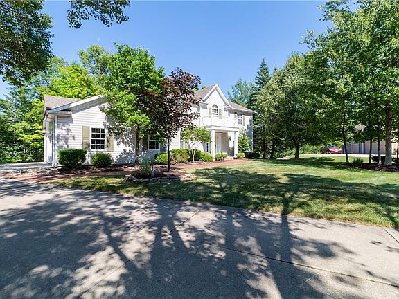 2nd image of 4941 Redbay Ln