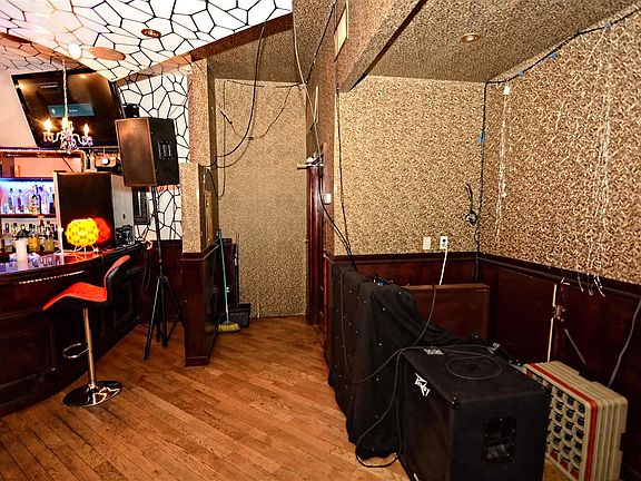 5th image of 2031 Bath Ave