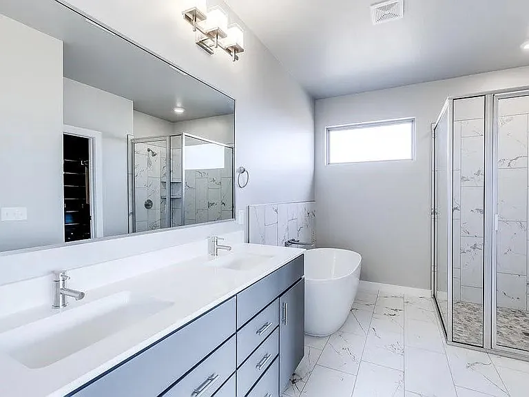 Master Bath His & Her Sinks