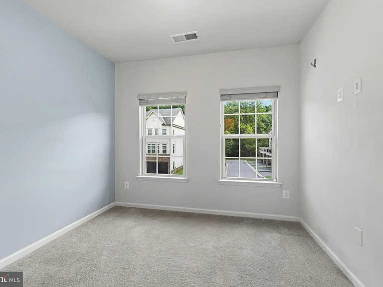 2720 Fredericksburg Rd — Photo 30
