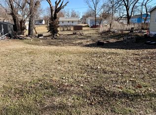 630 N Lyon Ave, Marshall, MO 65340