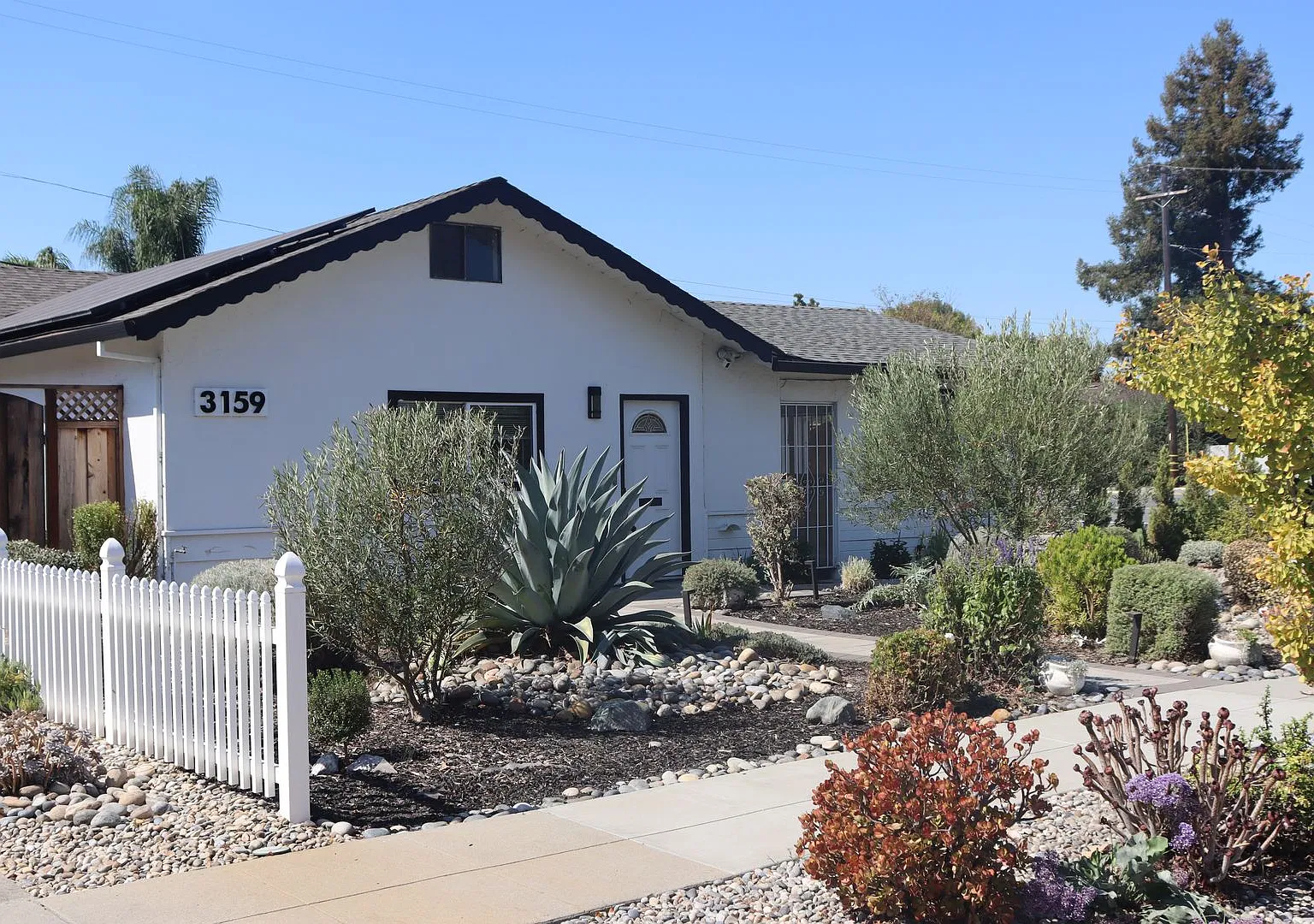 Large 3bed/3Bath Ranch Style Home — Photo 4
