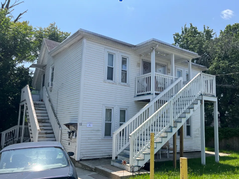 12 Varney St #2-R