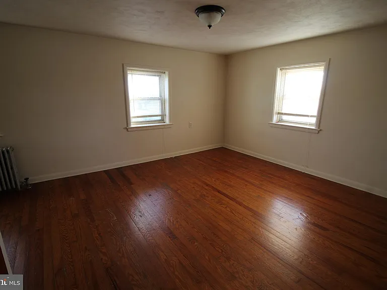 1074 Georgetown Rd — Photo 6