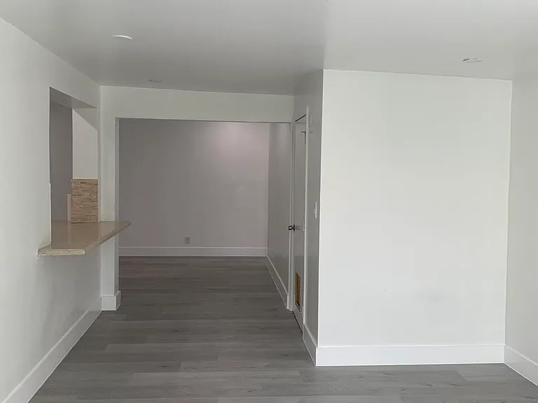 4005 NW 76th Ave — Photo 13
