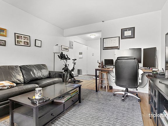 4th image of 165 Christopher St APT 3M
