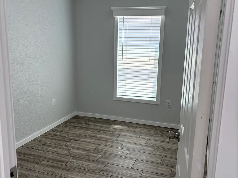 County Street 2983 — Photo 22