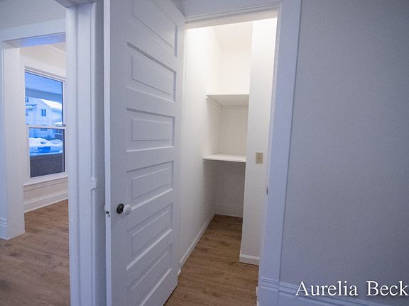 5th image of 420 Lincoln Ave NW #2
