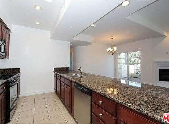 2nd image of 14242 Burbank Blvd APT 309