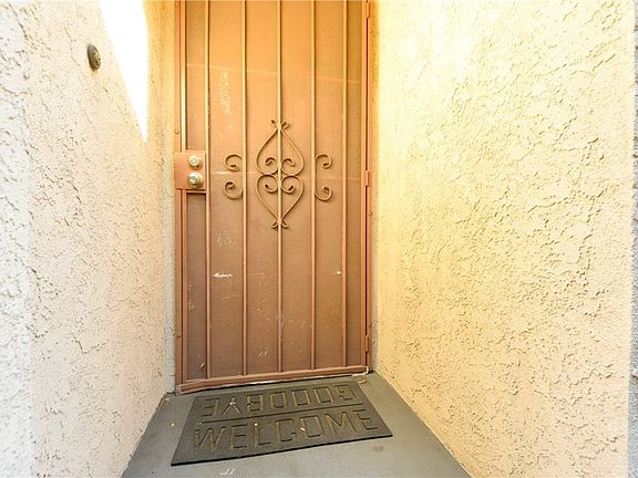 5th image of 543 E Hazel St Unit 4