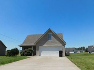 5308 W Trimble Rd, Milton, TN 37118