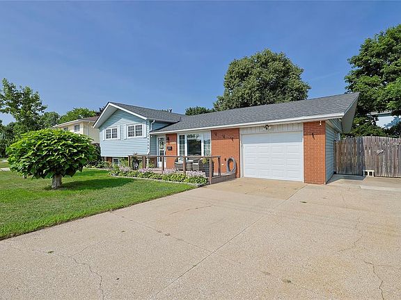3rd image of 1309 Indian Rd N