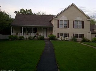 2 Cheryl Dr, Farmington, CT 06032