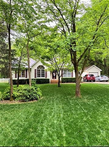 1st image of 1653 W Lakewood Dr