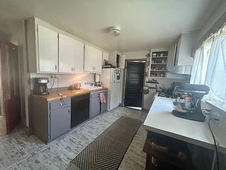 501 N 4th St — Photo 9