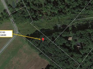 5876 Schantz Rd, Zionsville, PA 18092