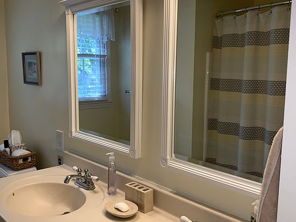 Double vanity in guest bath
