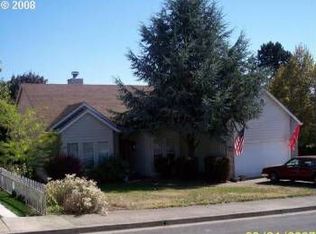 159 SW Spruce St, Dundee, OR 97115