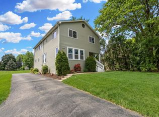 2415 Maple Ave, Downers Grove, IL 60515