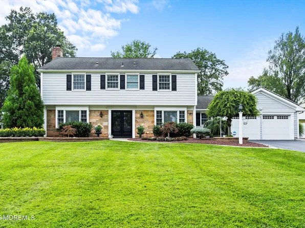 22 Grayson Lane, Manalapan, NJ 07726