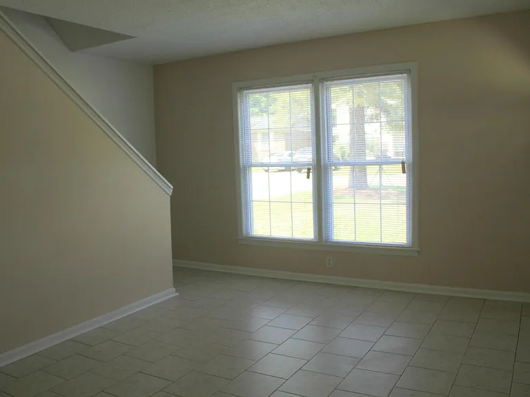 110 Roberta Dr #B — Photo 7