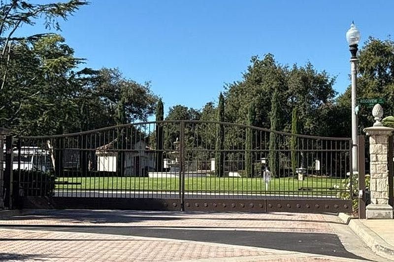 1st image of 5746 Ridgeview Dr