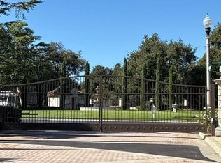 5746 Ridgeview Dr, La Verne, CA 91750