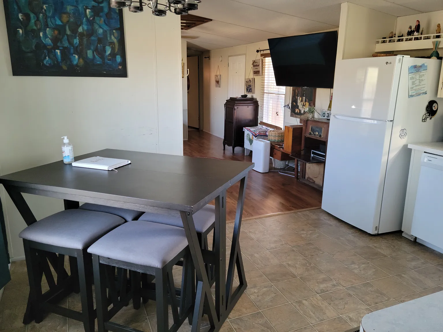 2 bed, $1,900 — Photo 4