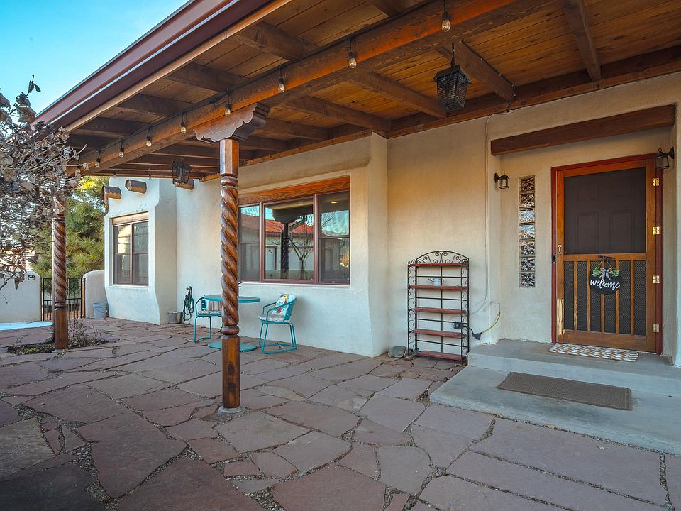 1st image of 400 Hondo Seco Rd