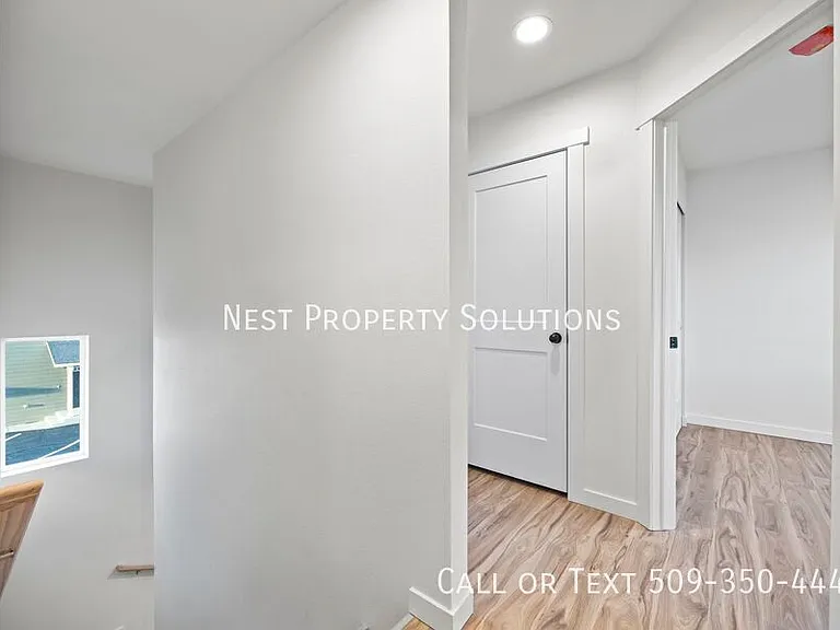 215 S 1st St #2 — Photo 50