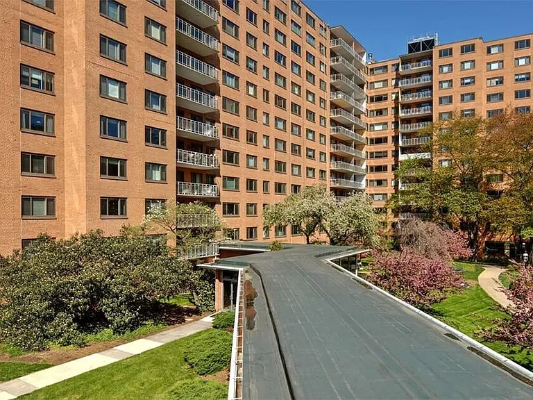 4201 Cathedral Ave NW #1409W — Photo 1