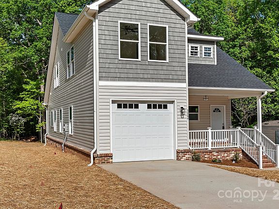 3rd image of 5064 Joyce Ave