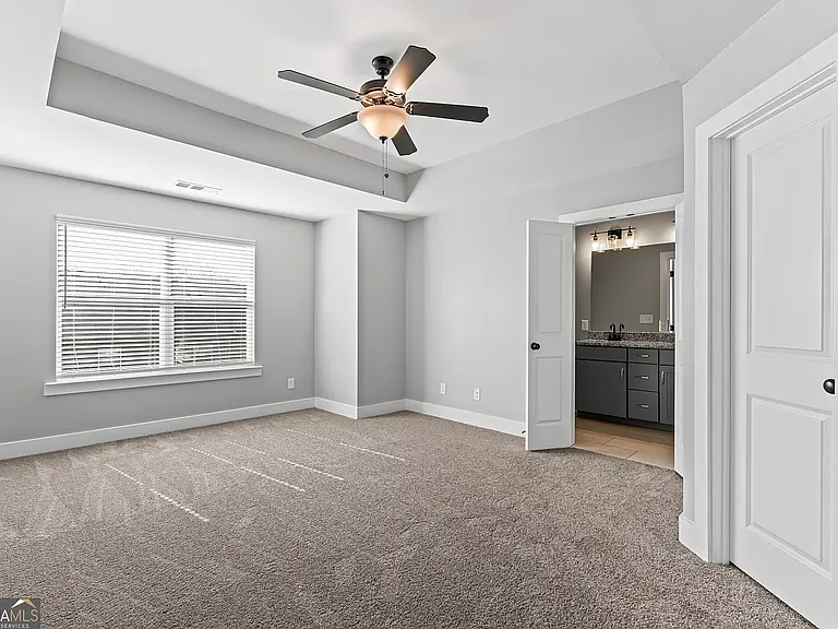 6401 Shalks Crossing Dr — Photo 4