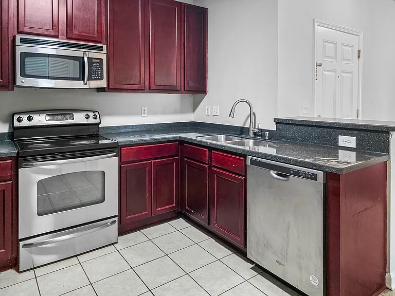 4920 Key Lime Dr #201 — Photo 6