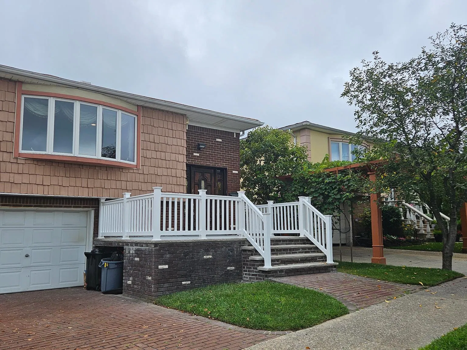 35 Poland Pl — Photo 1