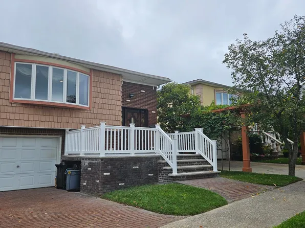 35 Poland Pl, Staten Island, NY 10314