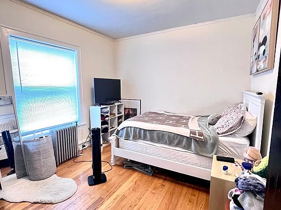 2nd image of 4535 N Paulina St APT 2B
