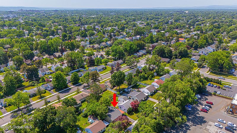 5th image of 43 Buell Street