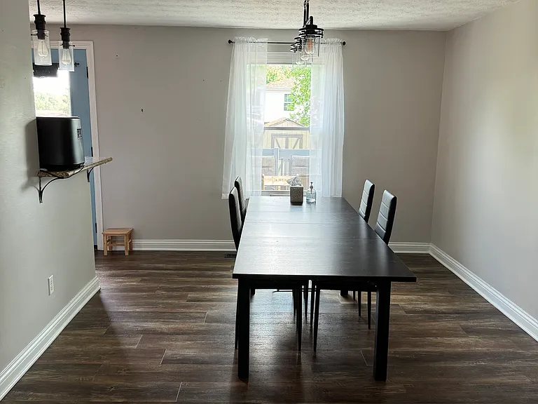115 Heston Dr — Photo 8